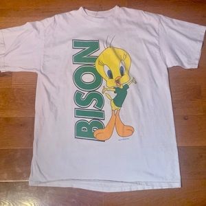 1997 Warner Bro’s Tweetie Bird T Shirt Size XL